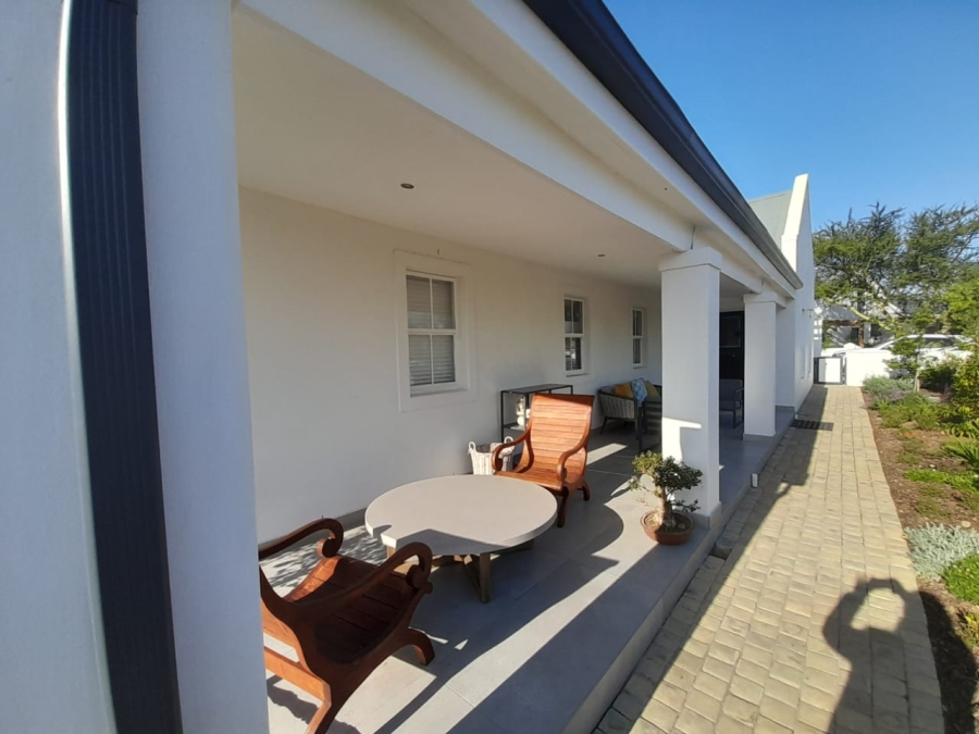 To Let 4 Bedroom Property for Rent in Croydon Vineyard Estate Western Cape